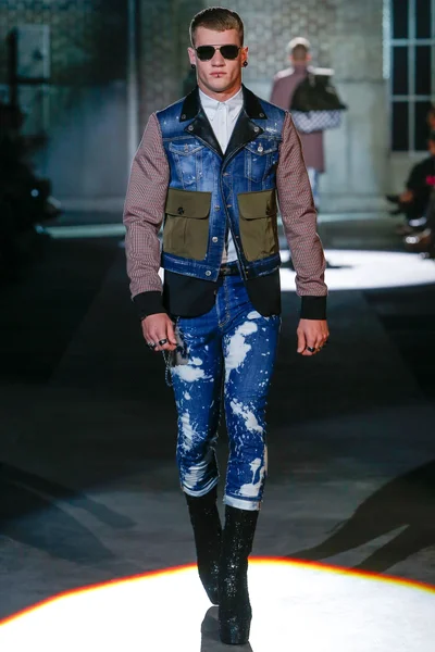 Look 28